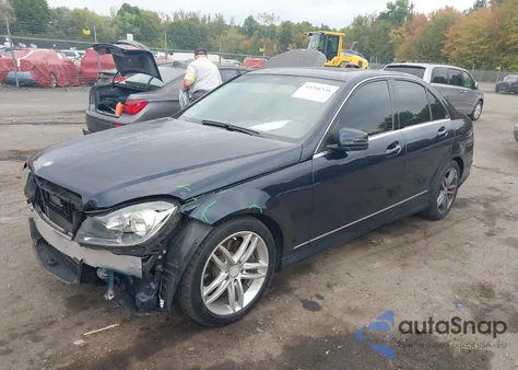 2014 Mercedes-Benz C 300 Sport 4Matic из США, поврежденный, VIN WDDGF8AB9ER314427